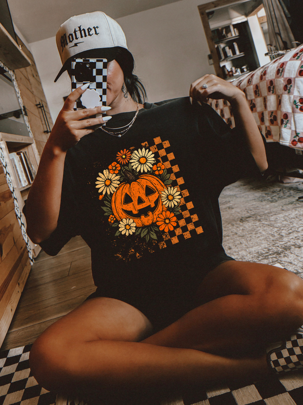 Retro Pumpkin Tee