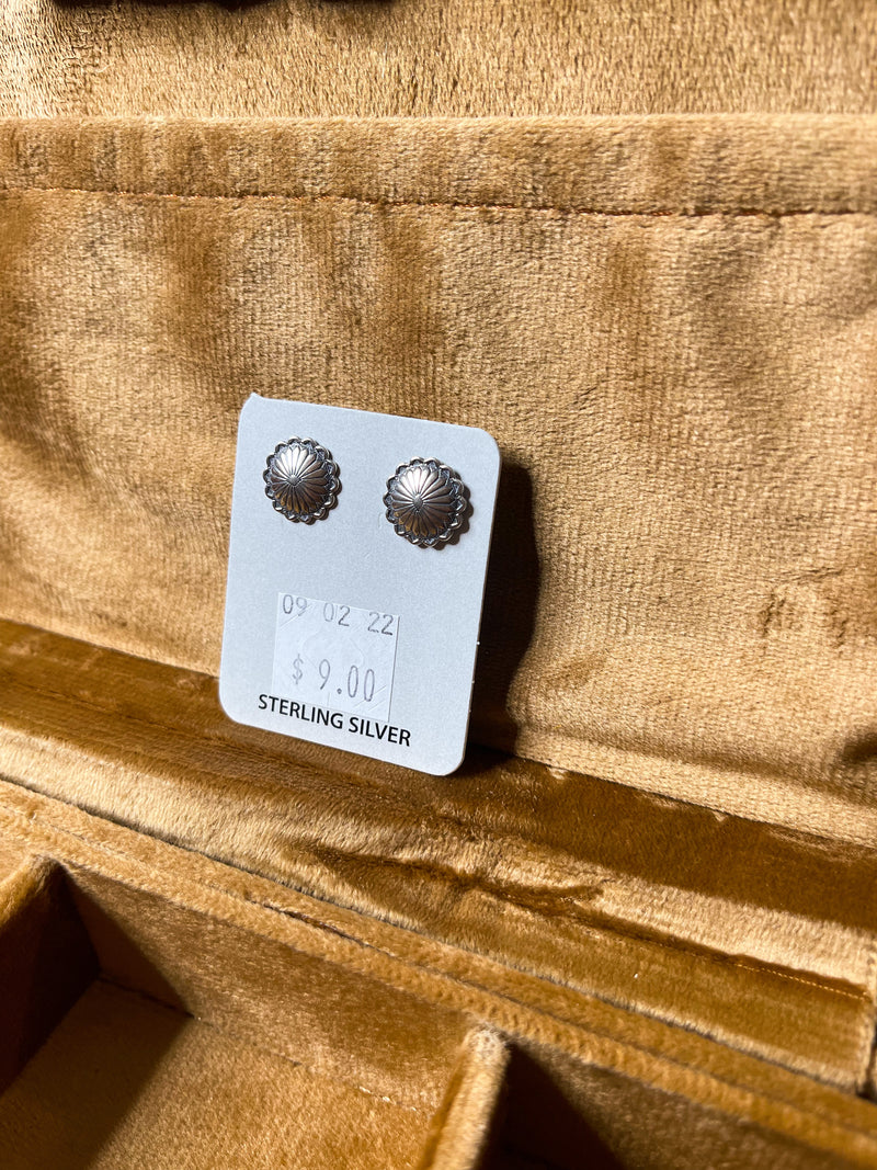 Dainty Conch Earrings